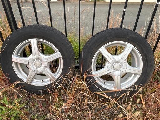 スタッドレスタイヤ