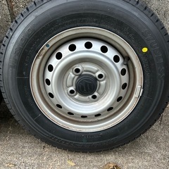 ブリジストン　W300 スタッドレスタイヤの画像