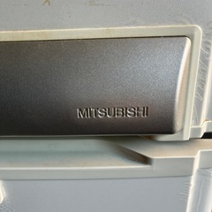 家電ゴミ一式と家具の画像