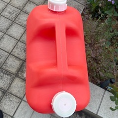灯油用ポリタンク　18L  差し上げます の画像