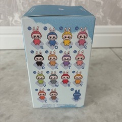 POPMART ミニラブブ イニシャルラブブの画像