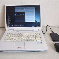 FMV-BIBLO NF50Y ノートパソコン　(a367)の画像