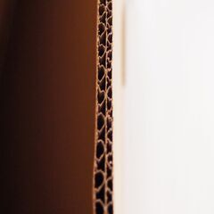 大きい段ボール箱の画像