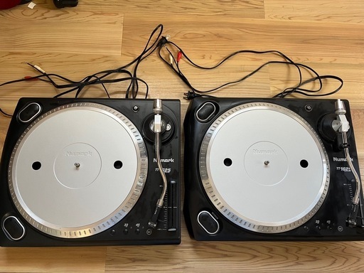 DJ ターンテーブル