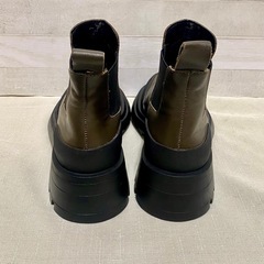 【新品級】ZARA 厚底レザーチェルシーブーツ EU36 23㎝の画像
