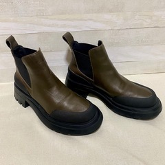 【新品級】ZARA 厚底レザーチェルシーブーツ EU36 23㎝の画像