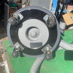 アメリカ製　業務用の乾湿両用掃除機の画像