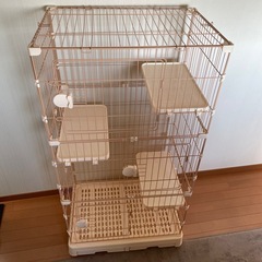 猫用ケージ　３段　キャスター付きの画像