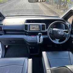 ホンダステップワゴンスパーダの画像