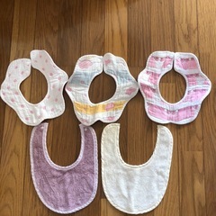 スタイ　よだれかけ　まとめ売りの画像