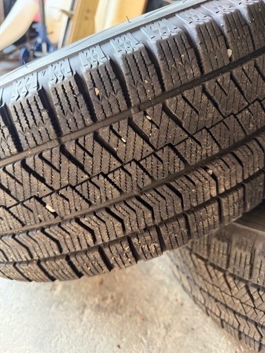 215/60R16 スタッドレスタイヤホイールセット