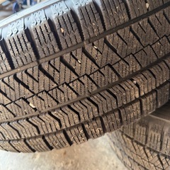 215/60R16 スタッドレスタイヤホイールセットの画像