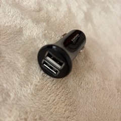 シガーソケット&充電コードの画像