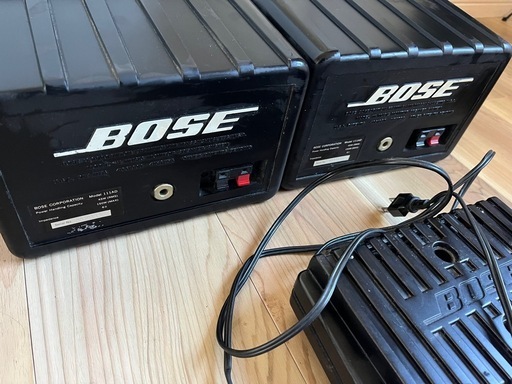 BOSEスピーカー2つ＆アンプ