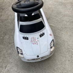 おもちゃ　車の画像