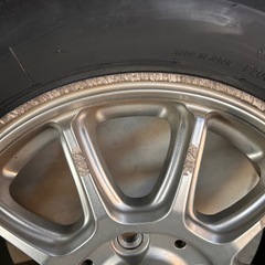 スタッドレスタイヤ145/80/R13ブリヂストンの画像