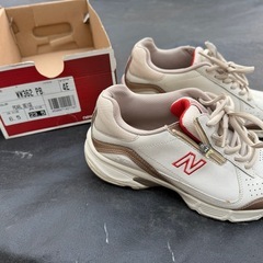 ニューバランスのスニーカーの画像