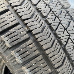 スタッドレスタイヤ4本185/65R15 88QブリヂストンBRIDGESTONE ブリザックVRX2 倉庫保管ゴム質良 ミゾ多バリ溝 の画像