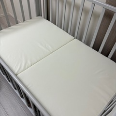 ベビーベッド　レギュラー　カトージの画像