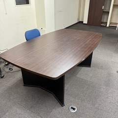 会議、ダイニングテーブルの画像