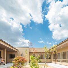 リネン清掃スタッフ／週1日！1日3時間～！未経験OK！15名の小規模グループホーム！の画像