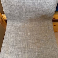 テーブルとセットの椅子4脚の画像