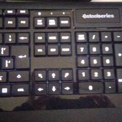 steelseries ゲーミングキーボードの画像