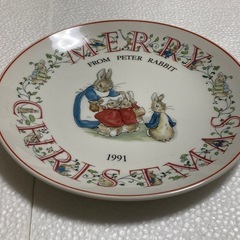 ウェッジウッド製「ピーターラビット」バースデープレートとクリスマスプレートセットの画像