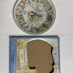 ウェッジウッド製「ピーターラビット」バースデープレートとクリスマスプレートセットの画像