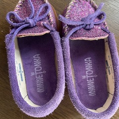 美品　キッズ　ミネトンカ　15センチの画像