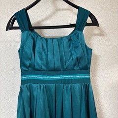 フォーマルワンピースドレスグリーン　9号の画像