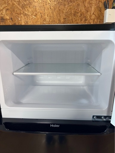 L0103 Haier ハイアール 2ドア冷蔵庫 130L 2022年製 少々へこみあり L0103 Haier ハイアール 2ドア冷蔵庫 130L 2022年製 少々へこみあり