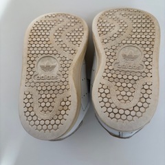 adidas stansmith キッズ靴12㎝の画像
