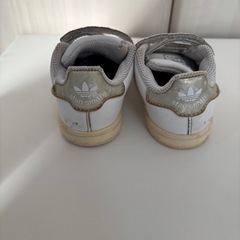 adidas stansmith キッズ靴12㎝の画像