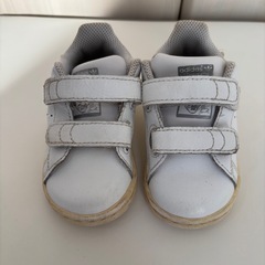 adidas stansmith キッズ靴12㎝の画像