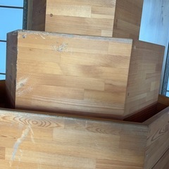 六角形本棚の画像