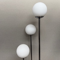 IKEA スタンド間接照明の画像