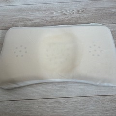 新生児　ベビー枕　未使用の枕カバー付の画像