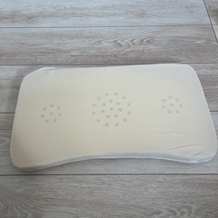 新生児　ベビー枕　未使用の枕カバー付の画像