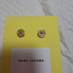 美品✨未使用✨袋付き✨マークジェイコブスピアス🎀の画像