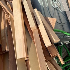 薪 木っ端 キャンプ BBQ　DIY　廃材 差し上げますの画像