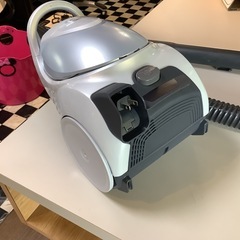 【リサイクルサービス八光】2021年製　MITSUBISHI 　掃除機 Be-K 　TC-FM2A-A [紙パック式]の画像