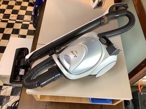 【リサイクルサービス八光】2021年製　MITSUBISHI 　掃除機 Be-K 　TC-FM2A-A [紙パック式]