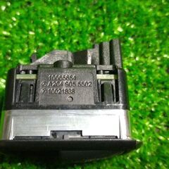 メルセデスベンツ MB W204 パワーウィンドウスイッチの画像