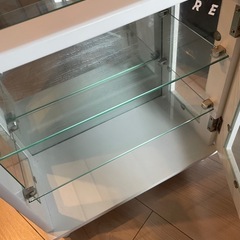ガラス棚付きコレクションケース ホワイト の画像