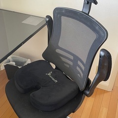 デスク　チェア　椅子　黒ガラスの画像