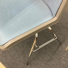事務用椅子の画像