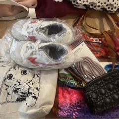 学生/レディース服とバッグ等の画像