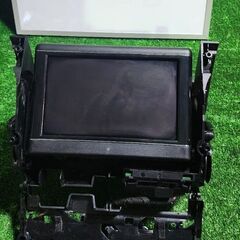 メルセデスベンツ MB W204 マルチナビ マルチモニター ナビの画像