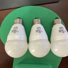 Panasonic　LED電球　３個１０００円　LDA7L-G/K40/D/W LED電球 ホワイト [E26 /電球色 /1個 /40W相当 /一般電球形 /広配光タイプ]の画像